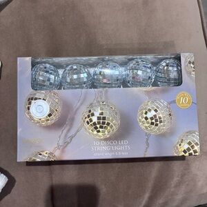 Mikasa Silver Disco LED String Lights - 10-Count 6.9 feet battery opperated NIB
